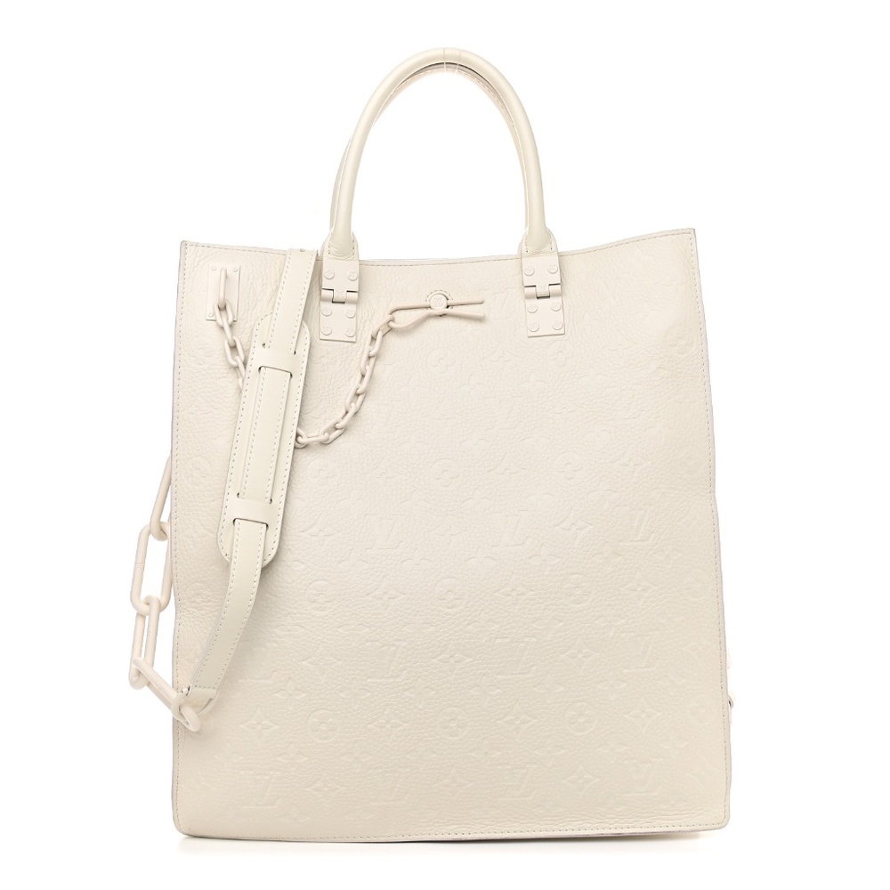 LOUIS VUITTON  Taurillon Monogram Sac Plat Powder White